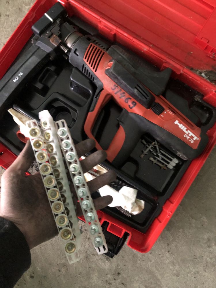 Hilti - DX 76. +