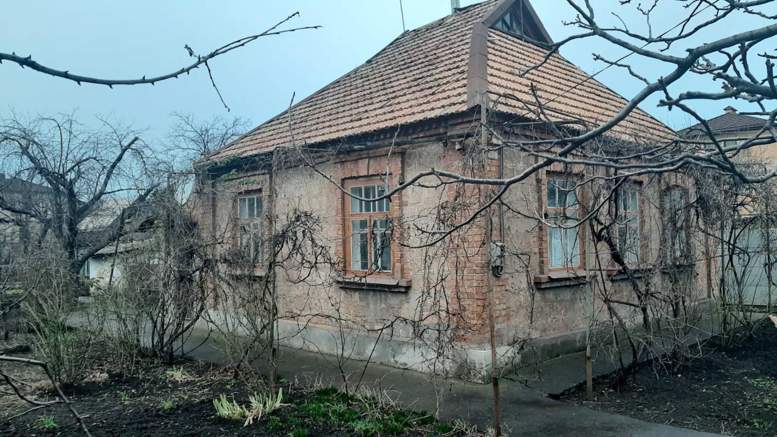 Продам дом в центрально-городском р-н, ул. Владимира Винниченко.