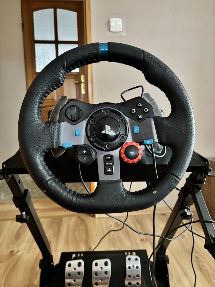 Sprzedam kierownicę logitech g29