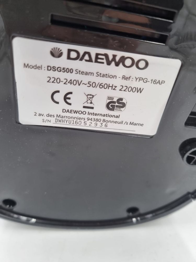 Daewoo żelazko ze stacja parową