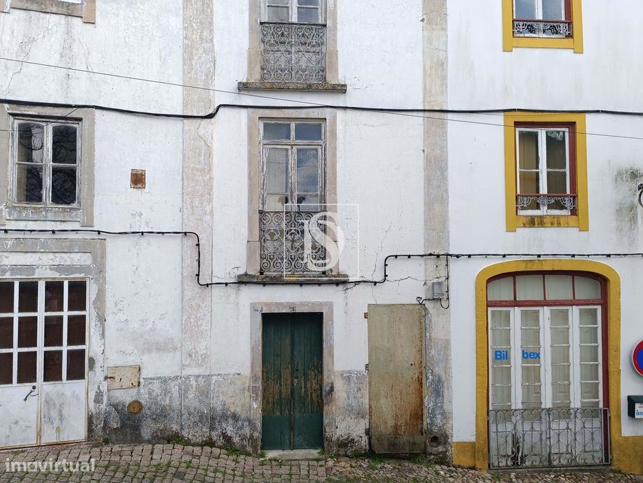 Prédio com Potencial de Reabilitação para Habitação – Sardoal