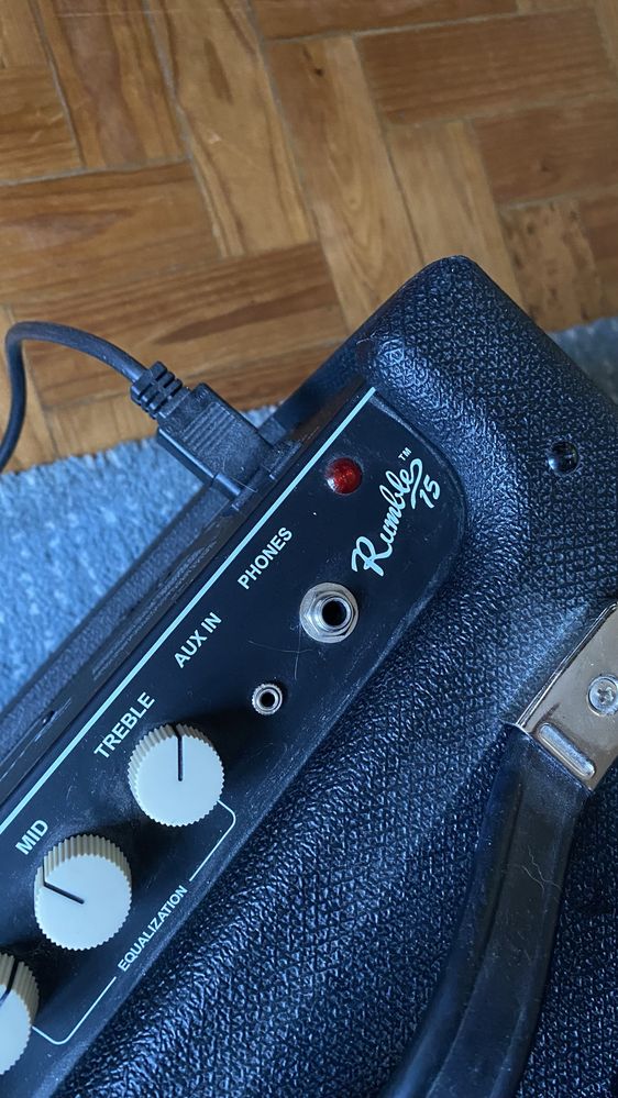 Fender Squier Precision Bass + Rumble amp