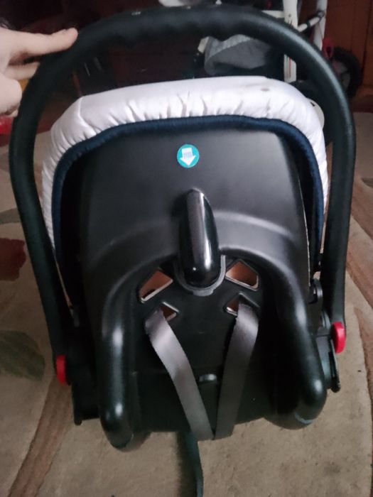 Дитяче автокрісло