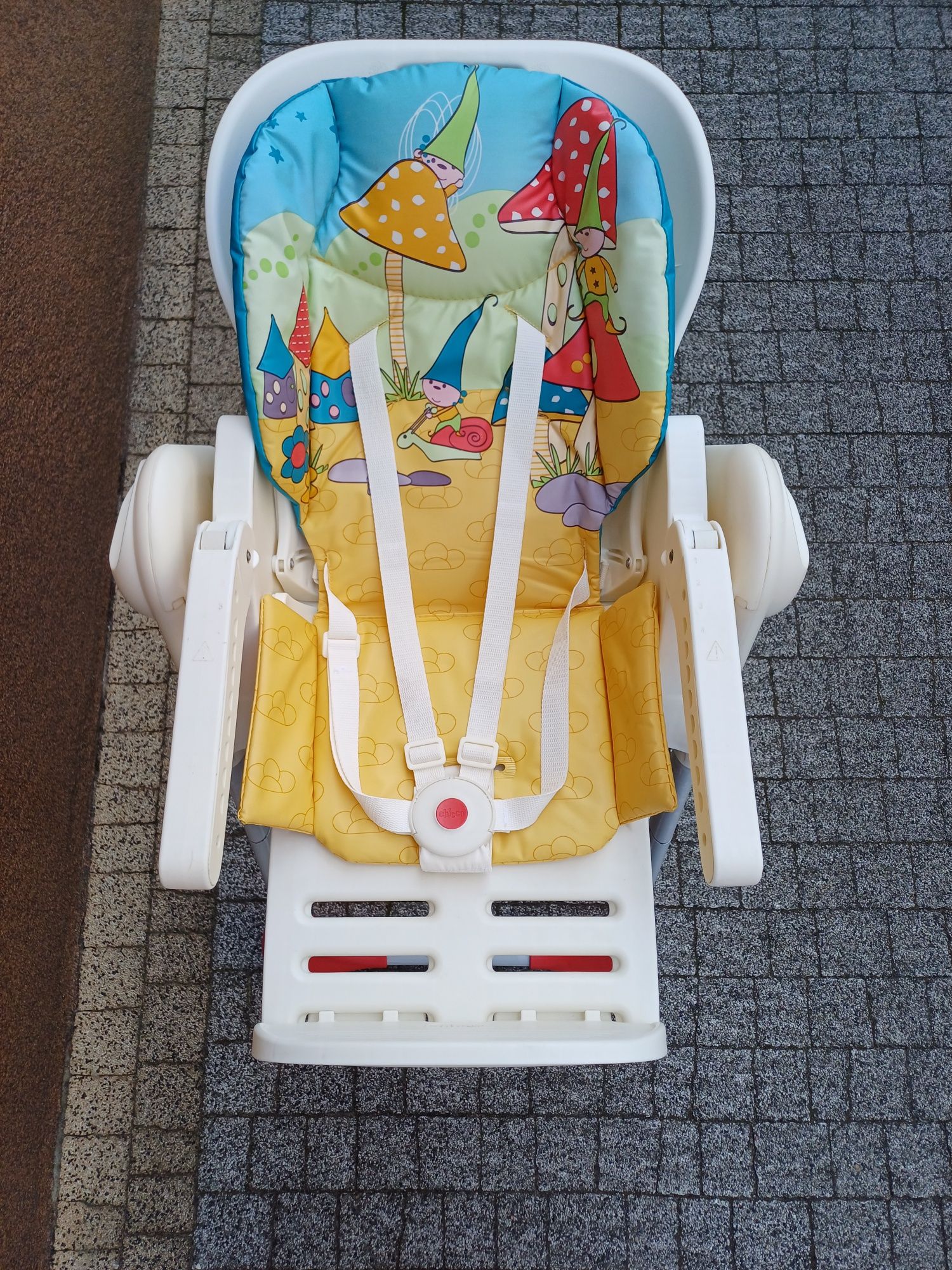 Krzesełko do karmienia Chicco Polly 2