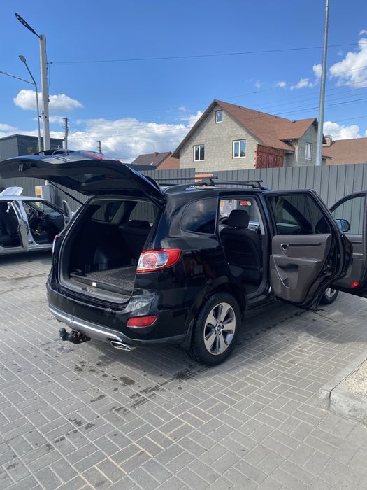 Продам Hyndai fanta fe Рестайлінг 2012 2,0d 4x4 110kw