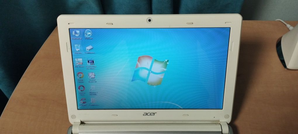 Нетбук Acer Aspire One D270