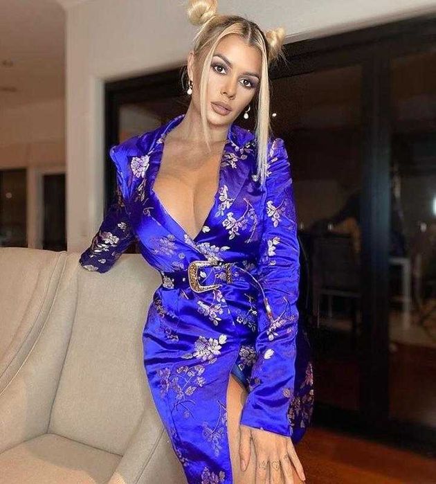 Пиджак синий блейзер жаккардовый с поясом
PrettyLittleThing