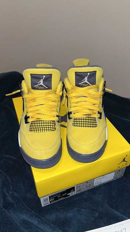 Nike Jordan 4 retro Lightning  39