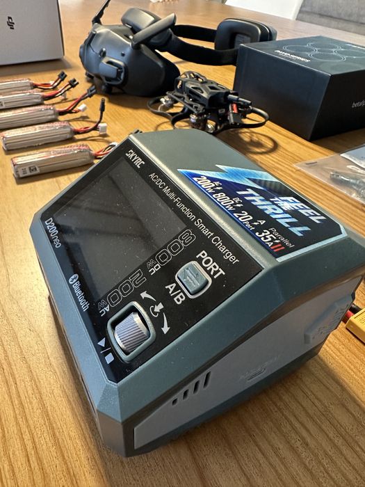 Combo: DJI Goggles 3 - Pavo Femto (o4) - 5 Baterias - Carregador