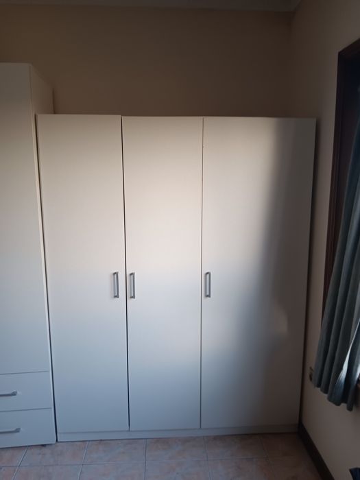 Roupeiro Ikea Branco (ler descrição)