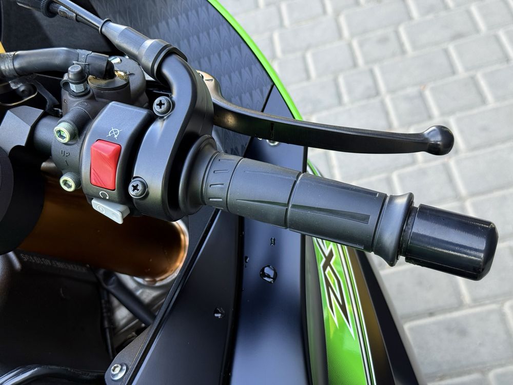 Kawasaki Ninja ZX-6RA 636 2013