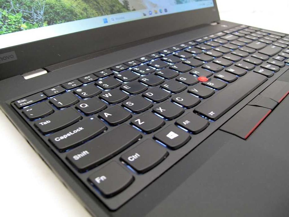 Laptop Lenovo ThinkPad T590 i7-8565U 250 GB SSD 16GB RAM 15,6 Win11