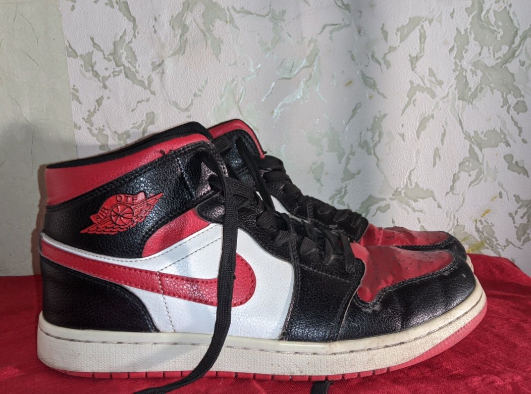 Кросівки Nike Air Jordan 1