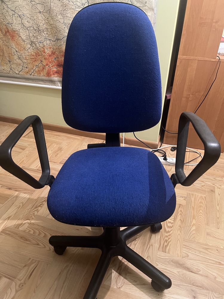 Krzeslo obrotowe biurkowe biurowe regulowane fotel
