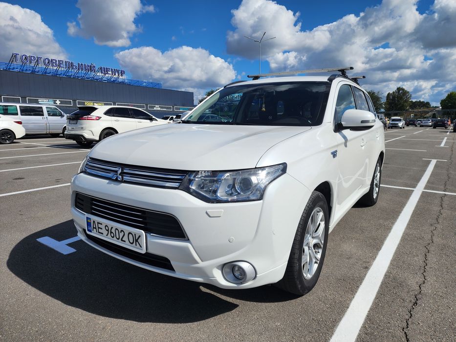 Mitsubishi Outlander PHEV 2014, +ГБО