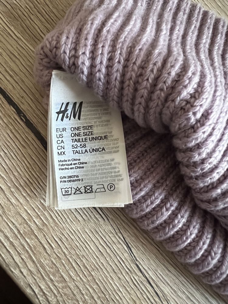 Liliowa czapka H&M