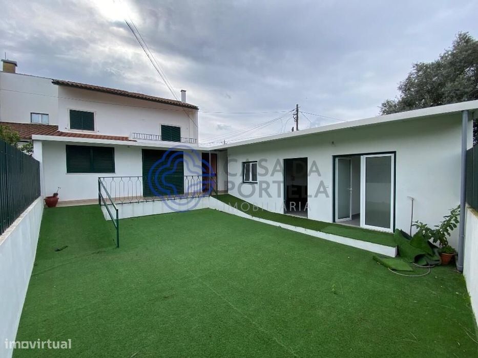 Moradia T4 em São Martinho do Bispo