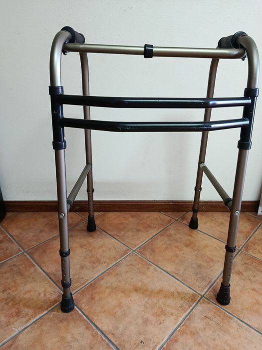 Andarilho para idosos