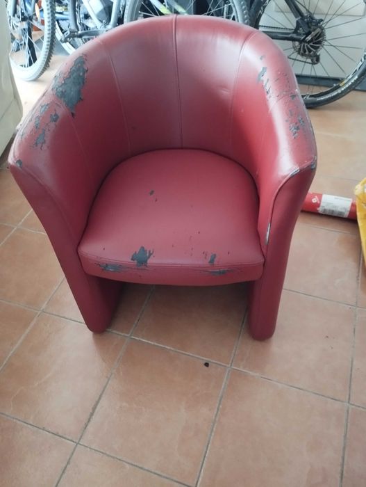 Cadeirão de pele para restaurar