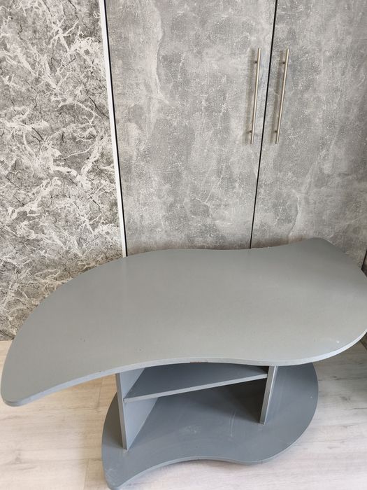 Журнальний столик