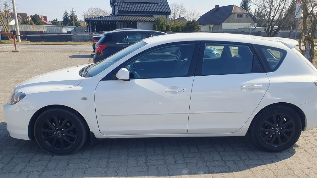 Mazda 3 BK 2009 Perłowa biel