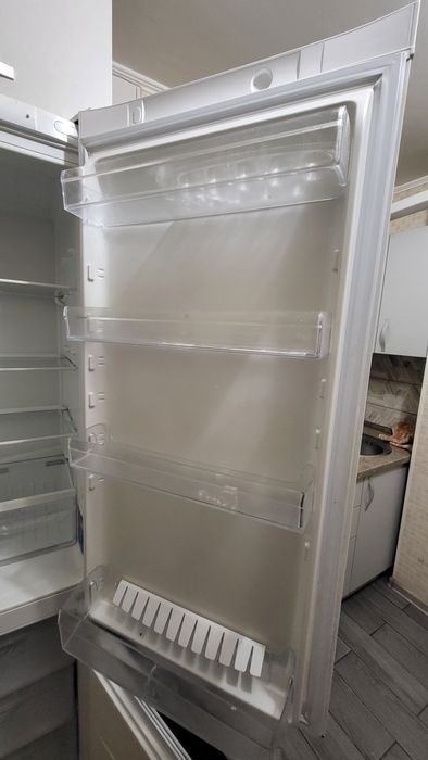 Холодильник Indesit