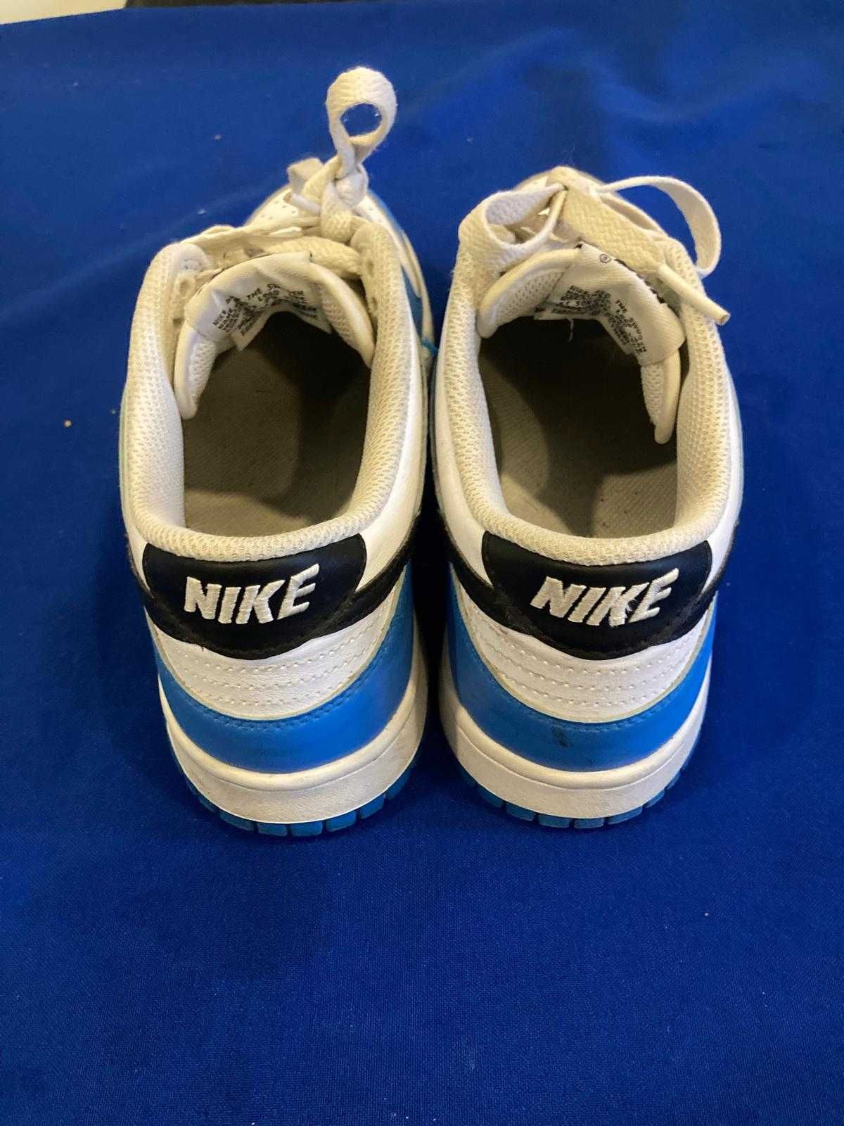 Sapatilhas Nike Tamanho 38.5