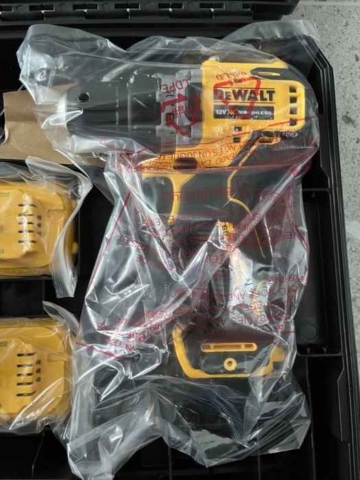 Wkrętarka dewalt model DCD701D2 12V