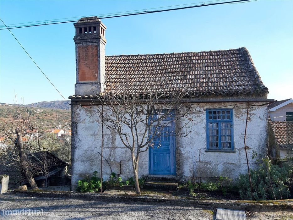 Moradia V2 para Restaurar, Aldeia da Mata