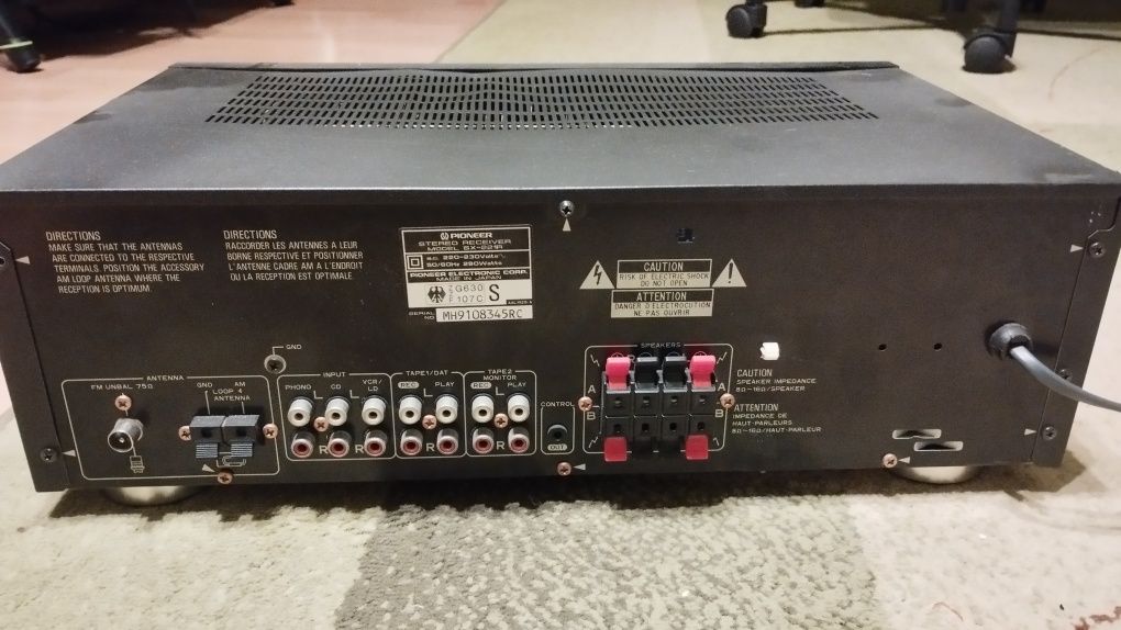 Wzmacniacz tuner amplituner stereo Pioneer sx-221r