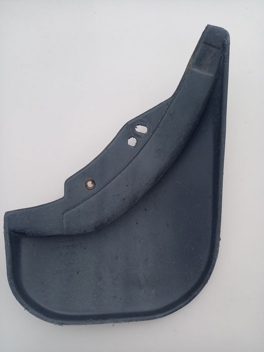 Бризговик Ford Focus 1 задній лівий