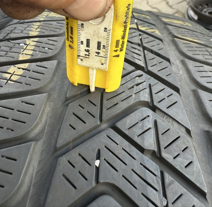 4x opona zimowa Pirelli Scorpion Winter 235/55 R19 101H MO