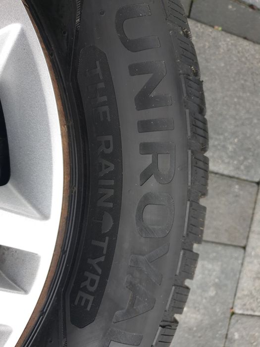 Komplet kół zimowych  r. 15 rozstaw 4x 108  + kołpaki Ford
