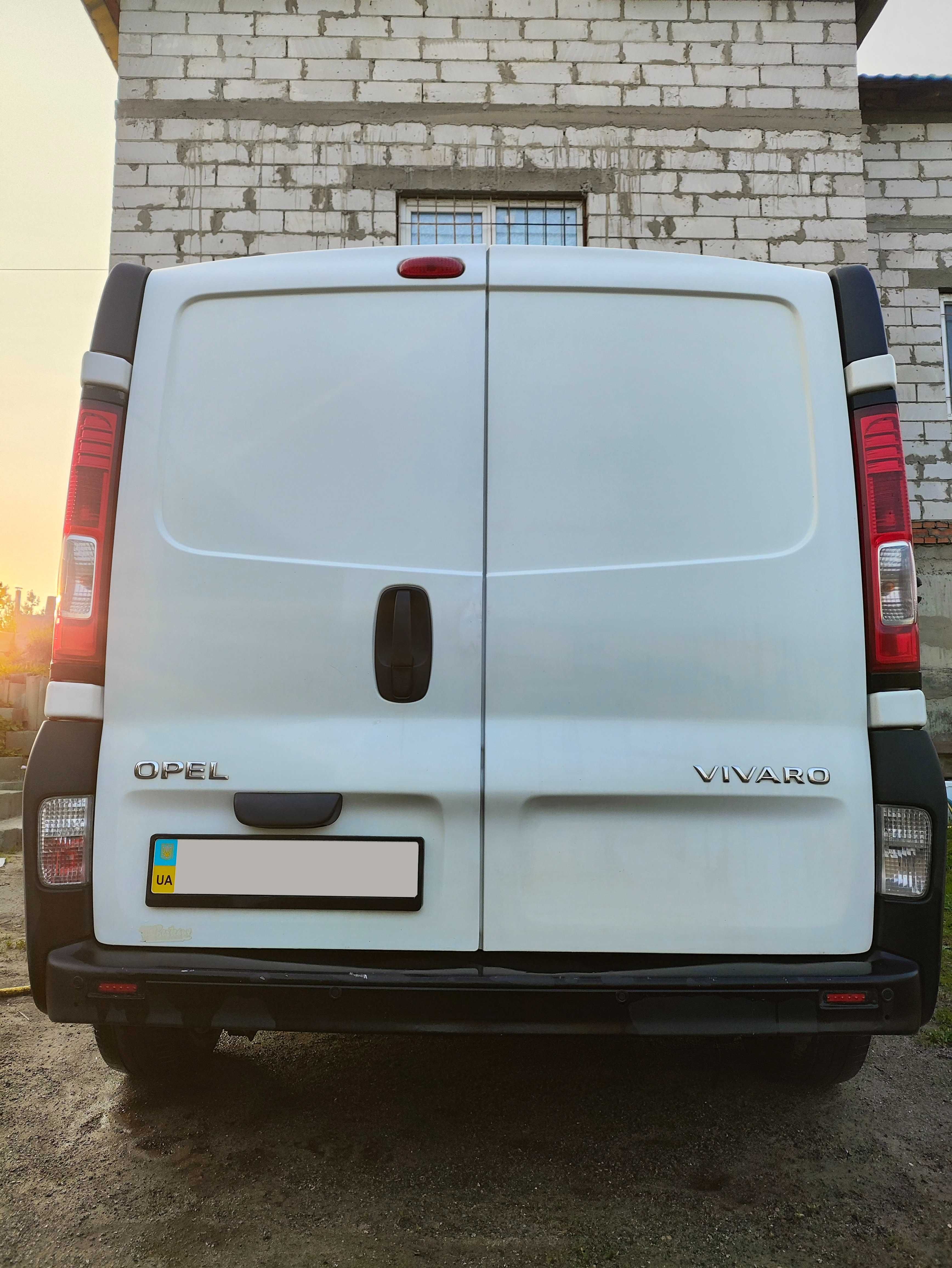 Opel Vivaro 2.0 CDTi груз., коротка база