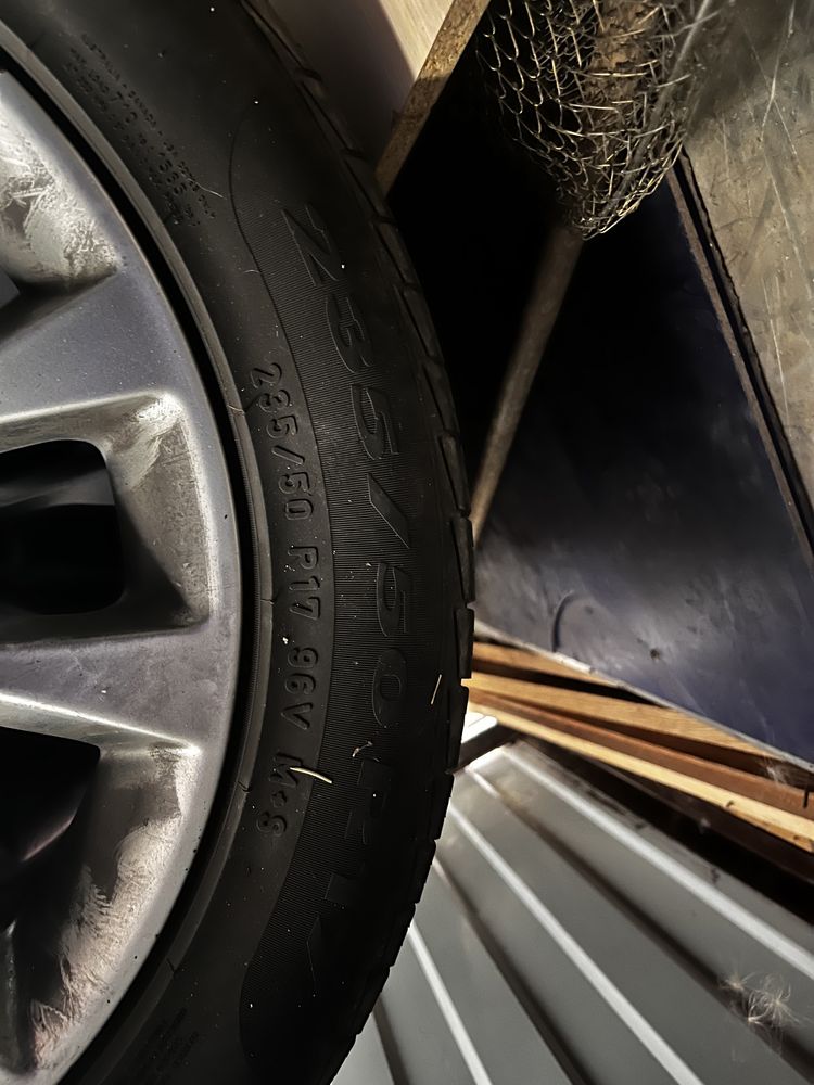 Резина 235/50 r17  pirelli cinturato p7