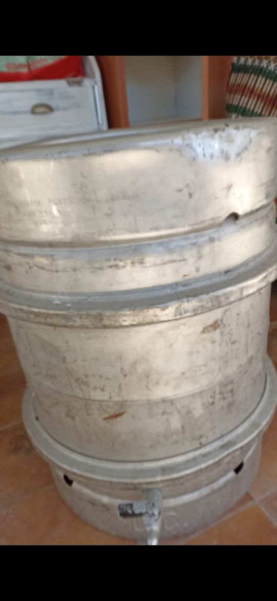 Barril com torneira 50 litros