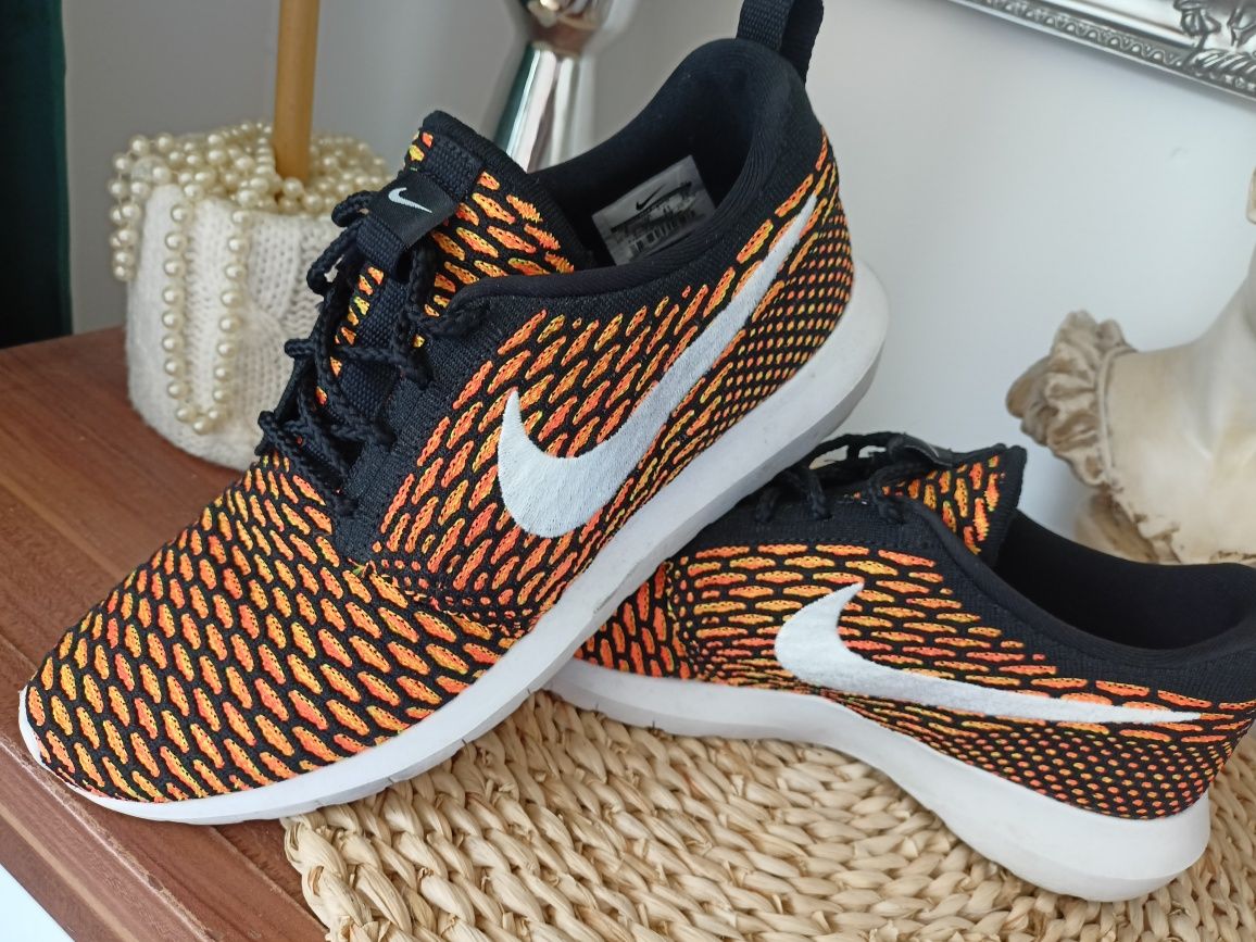 Buty Nike roshe run 41 pomarańczowe