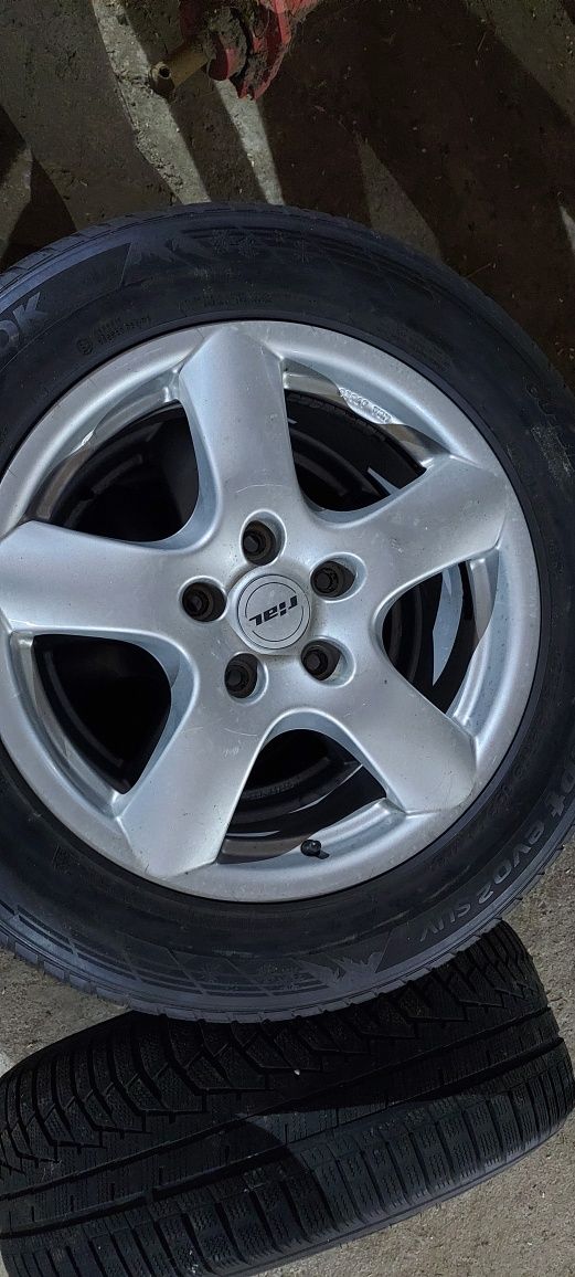 Sprzedam felgi widoczne na zadjęciach wraz z oponami 255/55 r18