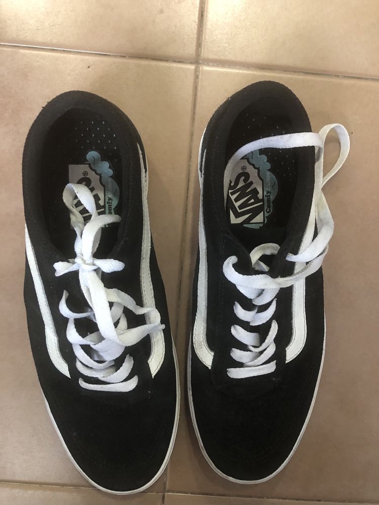 Vans rapaz numero 39