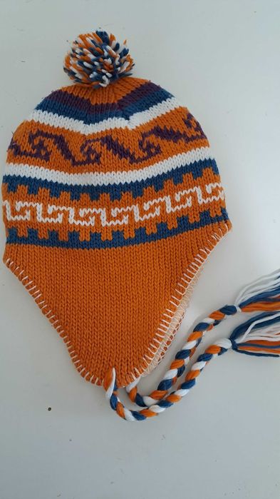 Gorro Polar em lã cor de laranja. Forrado. Adulto. Novo