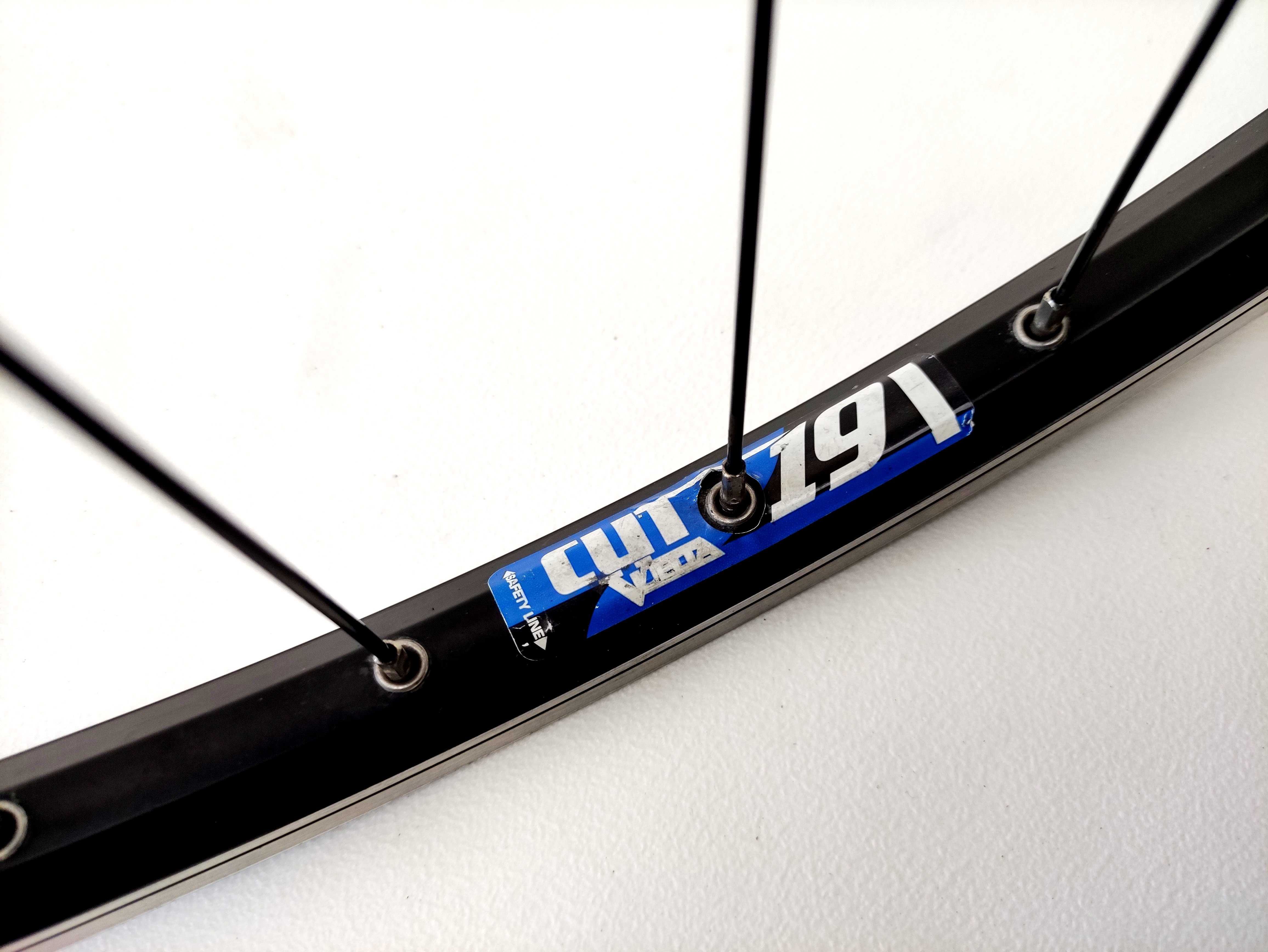 Koło tył SRAM G8 8-biegów w piaście Pasek Vuelta 28'' + Nowa Manetka