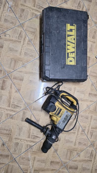 Młot dewalt D25762