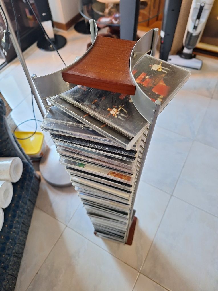 Coluna para guardar cd