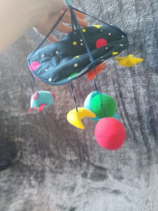 Zawieszka nad łóżeczko ikea