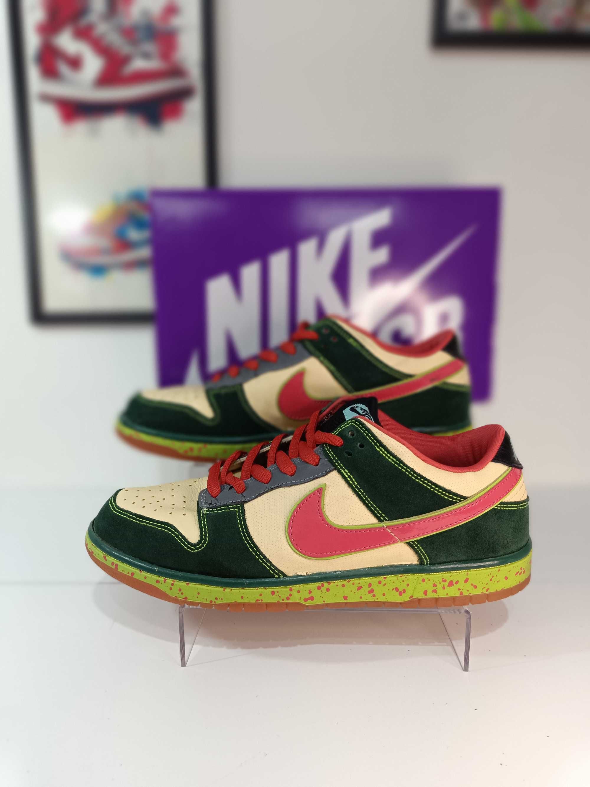 Nike SB Dunk Low Mosquito