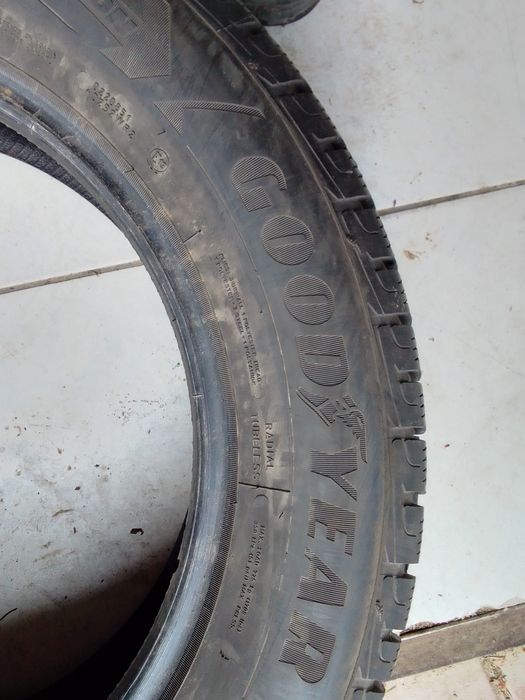 Opona zimowa 215/65r17 GOODYEAR 2019r 6mm