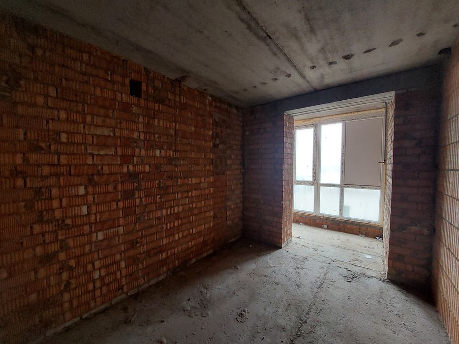 Продаётся 2-комнатная квартира на улице Академика Сахарова. Рассрочка!