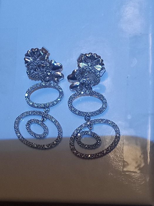 Золотые сережки с бриллиантами 0.70 карат