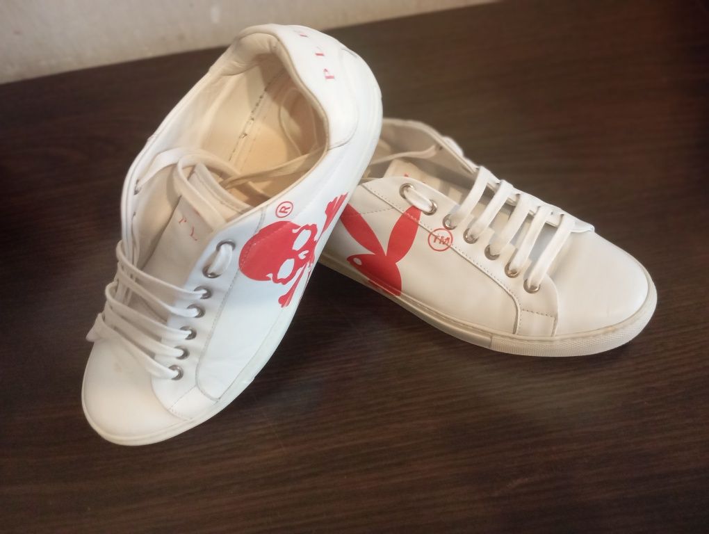 Продам кросівки Playboy x plein