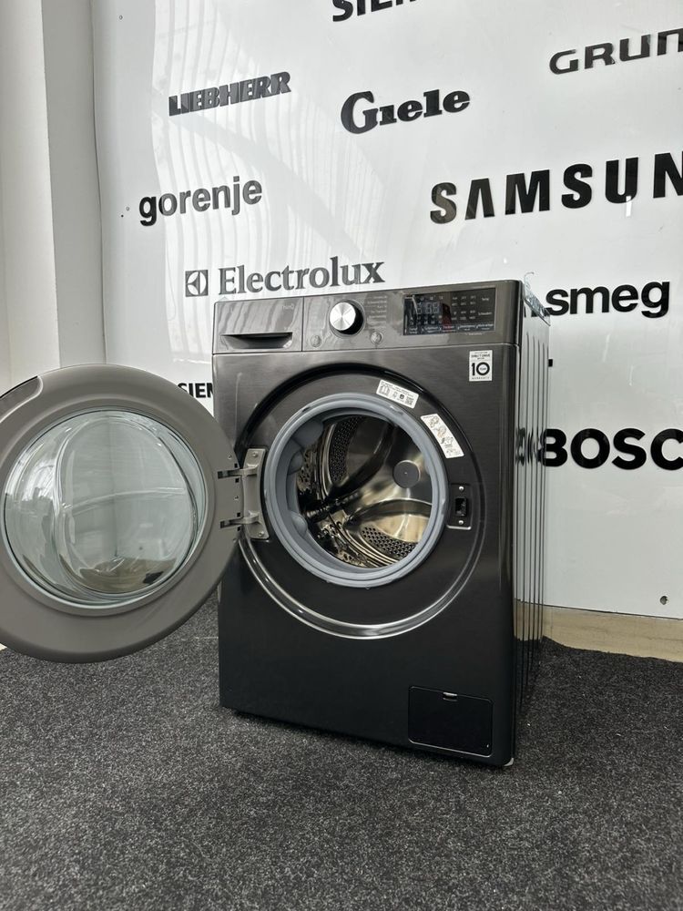 Прально сушильна машина LG W4WR7096YB